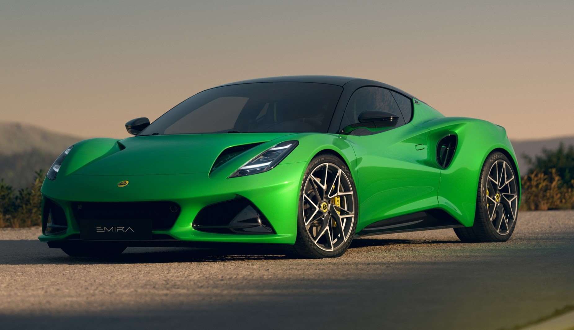 لوتس إميرا تفتح الباب أمام محرك V8 من مرسيدس AMG بخطوة قد تغير قواعد اللعبة 4 لوتس إميرا تفتح الباب أمام محرك V8 من مرسيدس AMG بخطوة قد تغير قواعد اللعبة - عرب اوتو هب