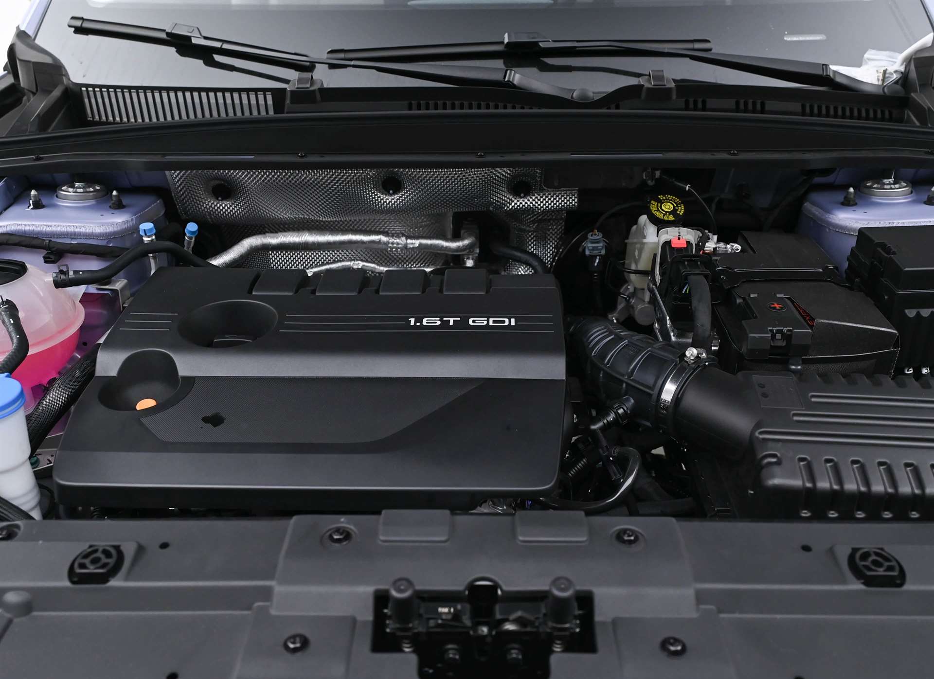 شيري تيجو 7L 2026 الجديدة كليًا بقوة محرك تيربو و أداء مذهل و تصميم SUV عصري يخطف الأنظار 3 شيري تيجو 7L 2026 الجديدة كليًا بقوة محرك تيربو و أداء مذهل و تصميم SUV عصري يخطف الأنظار - عرب اوتو هب