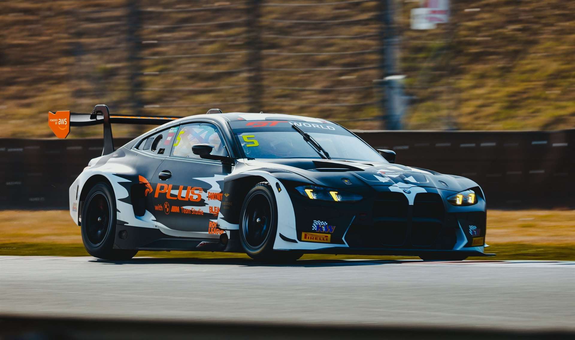 بي ام دبليو M4 GT3 EVO تنتقل من عالم ألعاب الفيديو إلى حلبات السباق الحقيقية 5 بي ام دبليو M4 GT3 EVO تنتقل من عالم ألعاب الفيديو إلى حلبات السباق الحقيقية - عرب اوتو هب