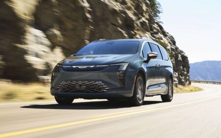 كرايسلر باسيفيكا 2027 بتصميم مثير للجدل و تقنيات عائلية متطورة - عرب اوتو هب