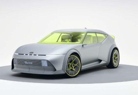 هيونداي IONIQ 3 الاختبارية تنطلق بتصميم ثوري و مدى 644 كم لشعل المنافسة الكهربائية - عرب اوتو هب