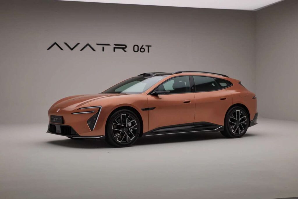 افاتر 06T الجديدة الواجن الكهربائية الخارقة بقوة 955 حصان ومدى يصل إلى 1250 كم - عرب اوتو هب