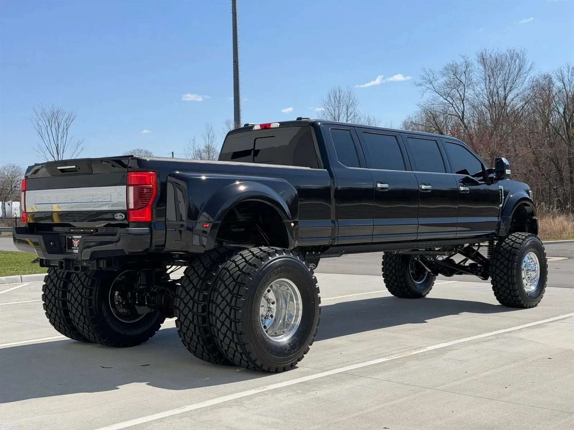 فورد F-450 بست أبواب و بسعر خرافي ظهرت مؤخرًا في مزاد على موقع eBay 4 فورد F-450 بست أبواب و بسعر خرافي ظهرت مؤخرًا في مزاد على موقع eBay - عرب اوتو هب
