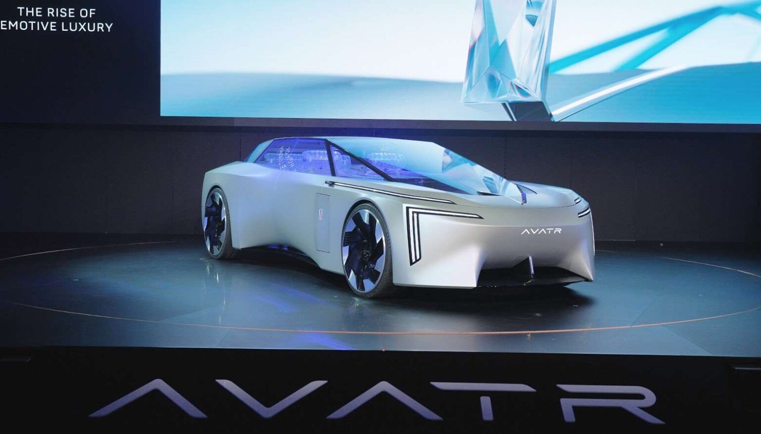 افاتر فيجن إكسبيكترا رؤية المستقبل في عالم السيارات الفاخرة من ميونيخ إلى العالم العربي - عرب اوتو هب