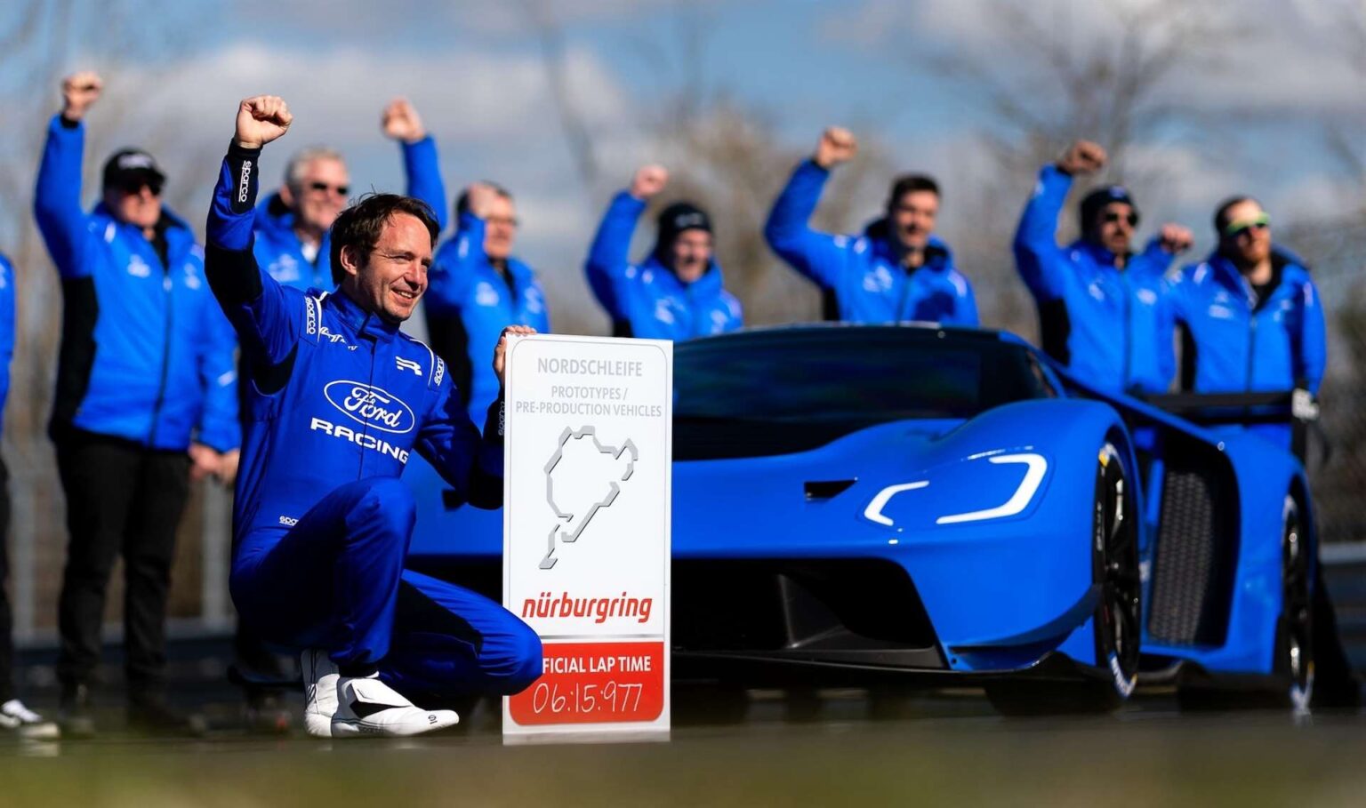 فورد GT Mk IV تحطم رقم نوربورجرينج القياسي لتصبح أسرع سيارة بمحرك احتراق داخلي في التاريخ فورد GT Mk IV تحطم رقم نوربورجرينج القياسي لتصبح أسرع سيارة بمحرك احتراق داخلي في التاريخ - عرب اوتو هب