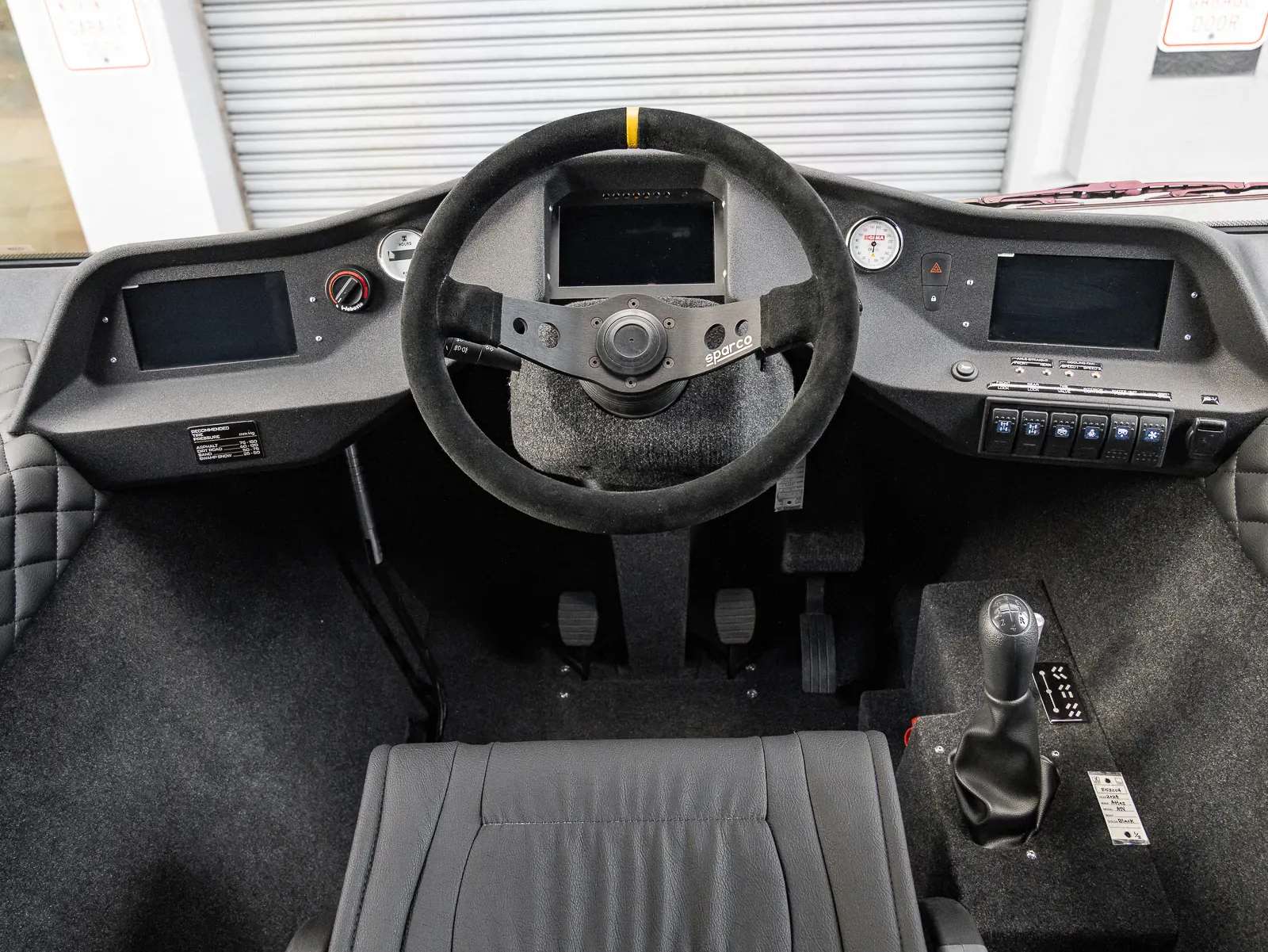 أطلس الأوكرانية وحش الطرق الوعرة تعبر الماء و الصخور لكنها لم تعبر حاجز السعر 2 أطلس الأوكرانية وحش الطرق الوعرة تعبر الماء و الصخور لكنها لم تعبر حاجز السعر - عرب اوتو هب