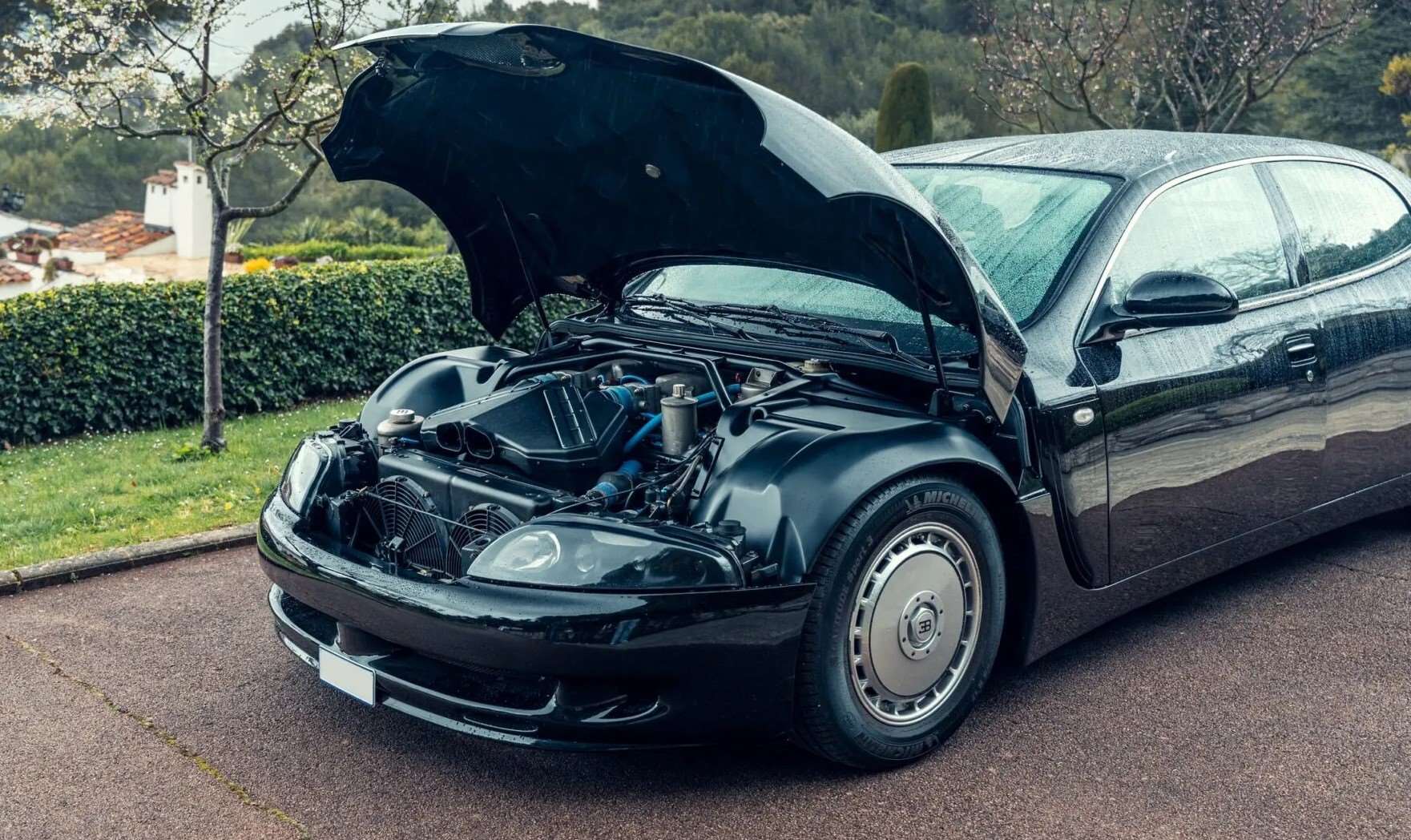 بوجاتي EB112 السيدان الأسطورية ذات محرك V12 قطعة أسطورية تروي قصة طموح لم يكتمل 2 بوجاتي EB112 السيدان الأسطورية ذات محرك V12 قطعة أسطورية تروي قصة طموح لم يكتمل - عرب اوتو هب