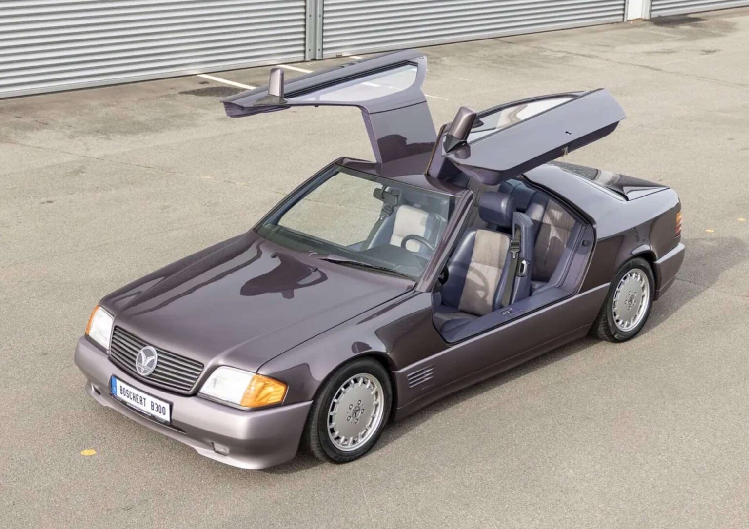 مرسيدس بوشرت B300 جول وينج 1989 تحفة مجهولة ذات الأبواب المجنحة - عرب اوتو هب