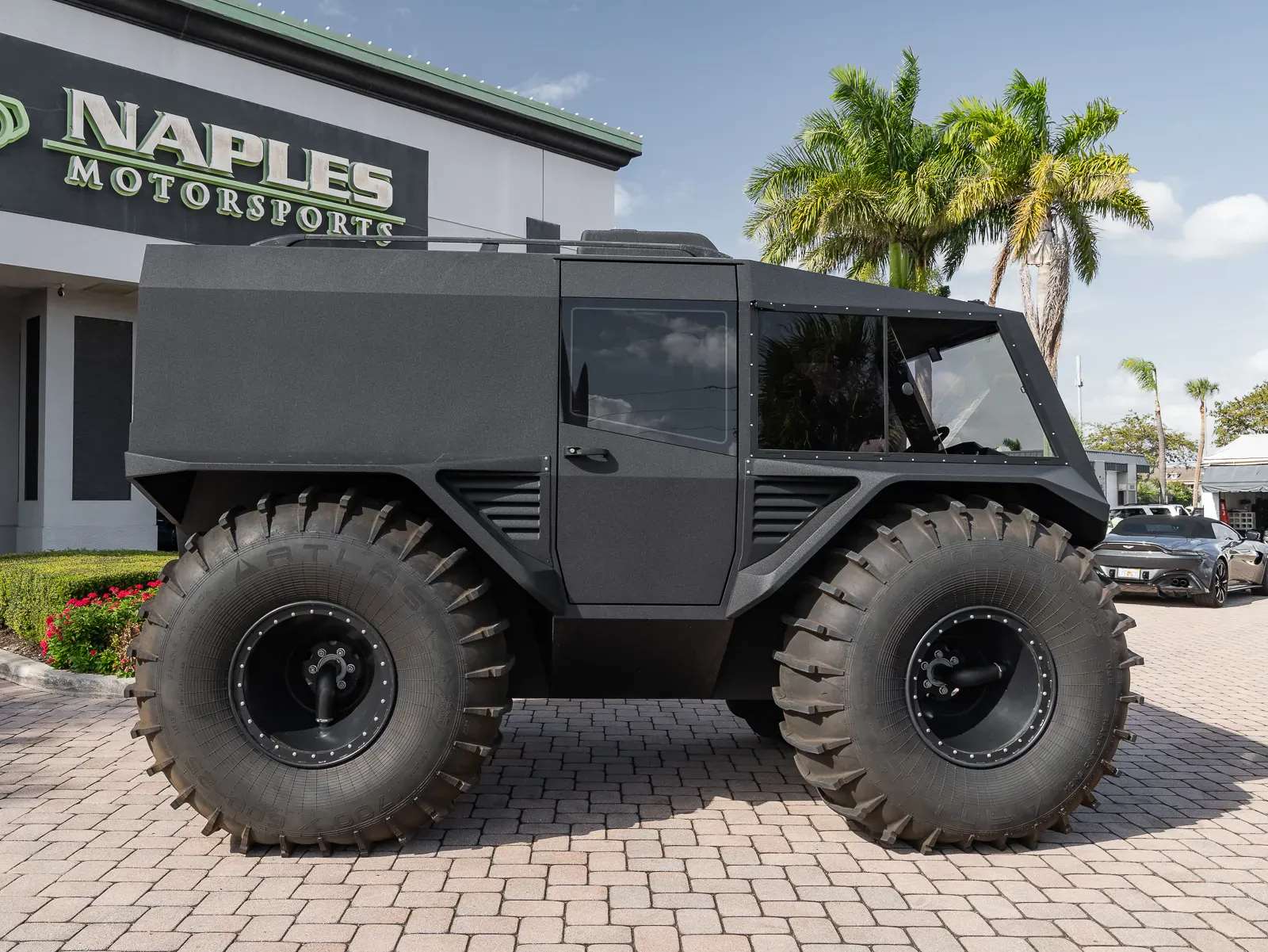 أطلس الأوكرانية وحش الطرق الوعرة تعبر الماء و الصخور لكنها لم تعبر حاجز السعر 3 أطلس الأوكرانية وحش الطرق الوعرة تعبر الماء و الصخور لكنها لم تعبر حاجز السعر - عرب اوتو هب