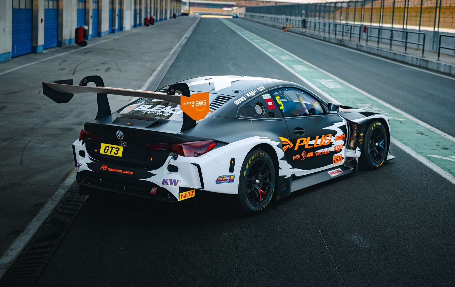 بي ام دبليو M4 GT3 EVO تنتقل من عالم ألعاب الفيديو إلى حلبات السباق الحقيقية 3 بي ام دبليو M4 GT3 EVO تنتقل من عالم ألعاب الفيديو إلى حلبات السباق الحقيقية - عرب اوتو هب