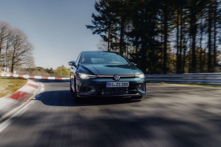 فولكس فاجن جولف GTI إيديشن 50 تتوج ملكة الدفع الأمامي في حلبة نوربورجرينج