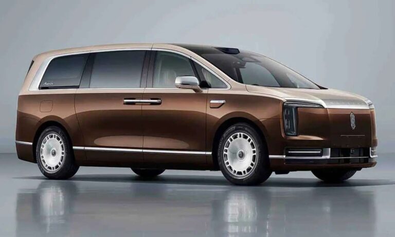 مايسترو V800 التي كشفت عنها هواوي بتصميم ضخم و فخامة لا مثيل لها