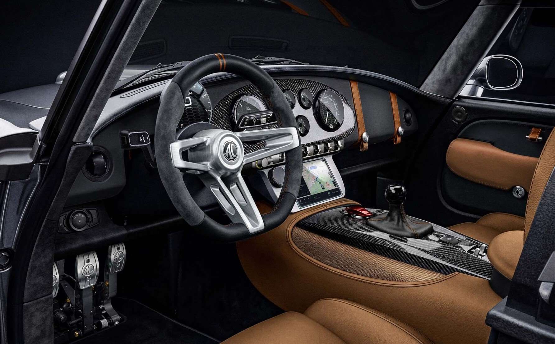 اية سي كوبرا GT الأسطورة البريطانية بمحرك V8 من فورد بقوة 720 حصان 4 اية سي كوبرا GT الأسطورة البريطانية بمحرك V8 من فورد بقوة 720 حصان - عرب اوتو هب