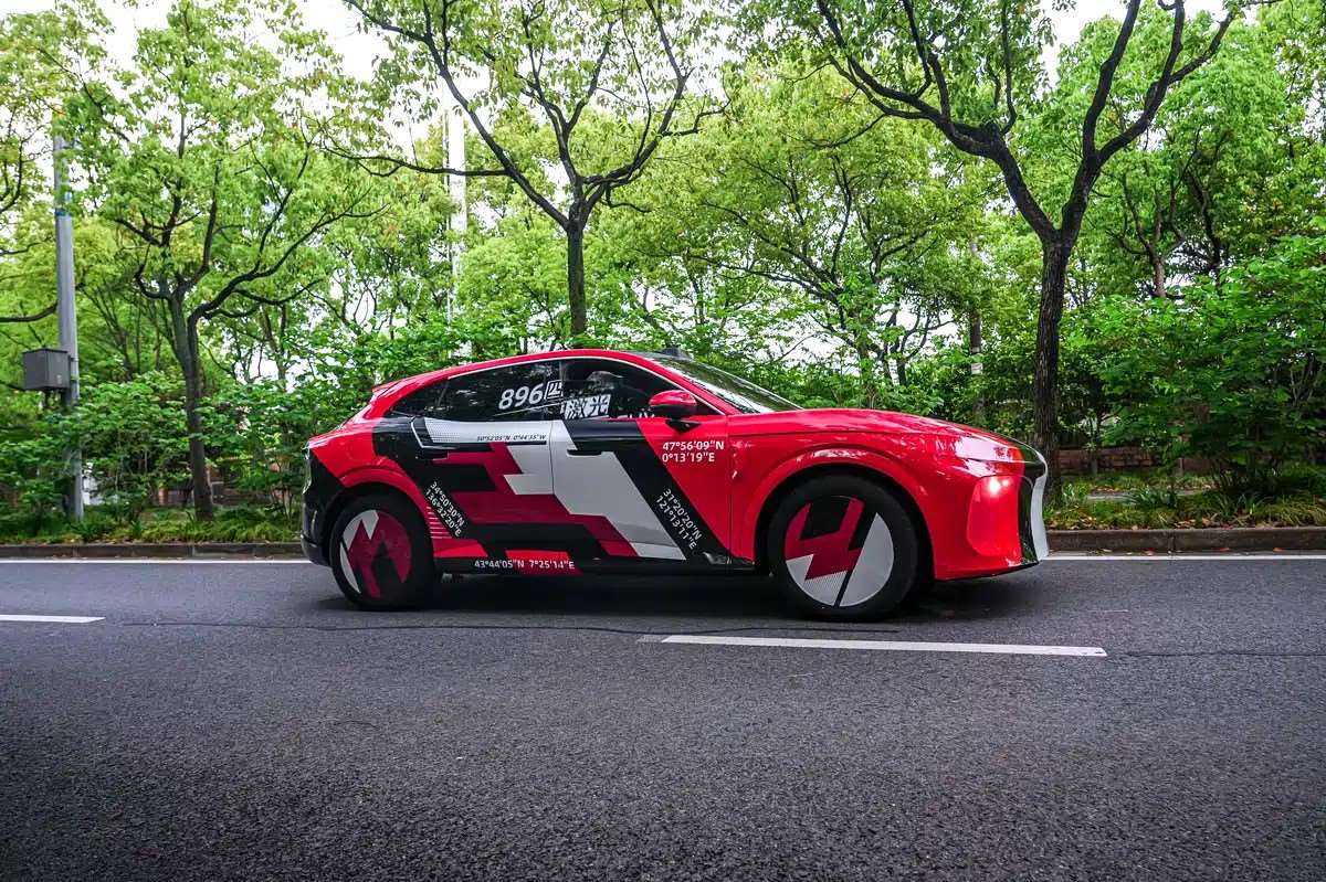 فويـاه FE كوبيه SUV منافس جريء قادم يجمع بين تكنولوجيا هواوي و تصميم شاومي YU7 4 فويـاه FE كوبيه SUV منافس جريء قادم يجمع بين تكنولوجيا هواوي و تصميم شاومي YU7 - عرب اوتو هب