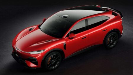 فوياه باشن S الجديدة SUV كهربائية بقوة 637 حصان تتحدى شاومي YU7 - عرب اوتو هب