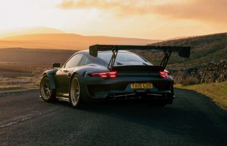 بورشه 911 GT3 RS تغلف بالكاربون فايبر بالكامل من تالوس و لكن بسعر خيال - عرب اوتو هب