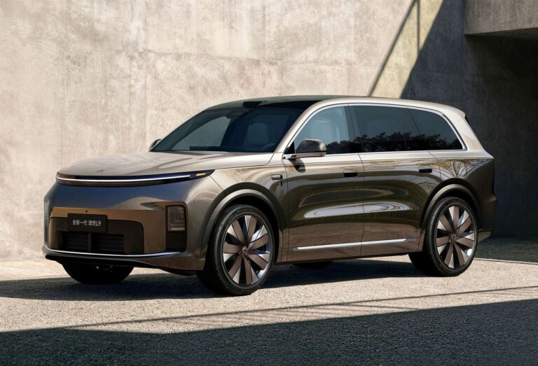 لي أوتو L9 Livis الجديدة كليًا تجمع ين الذكاء الاصطناعي و الراحة المطلقة في سيارة SUV بمدى ممتد
