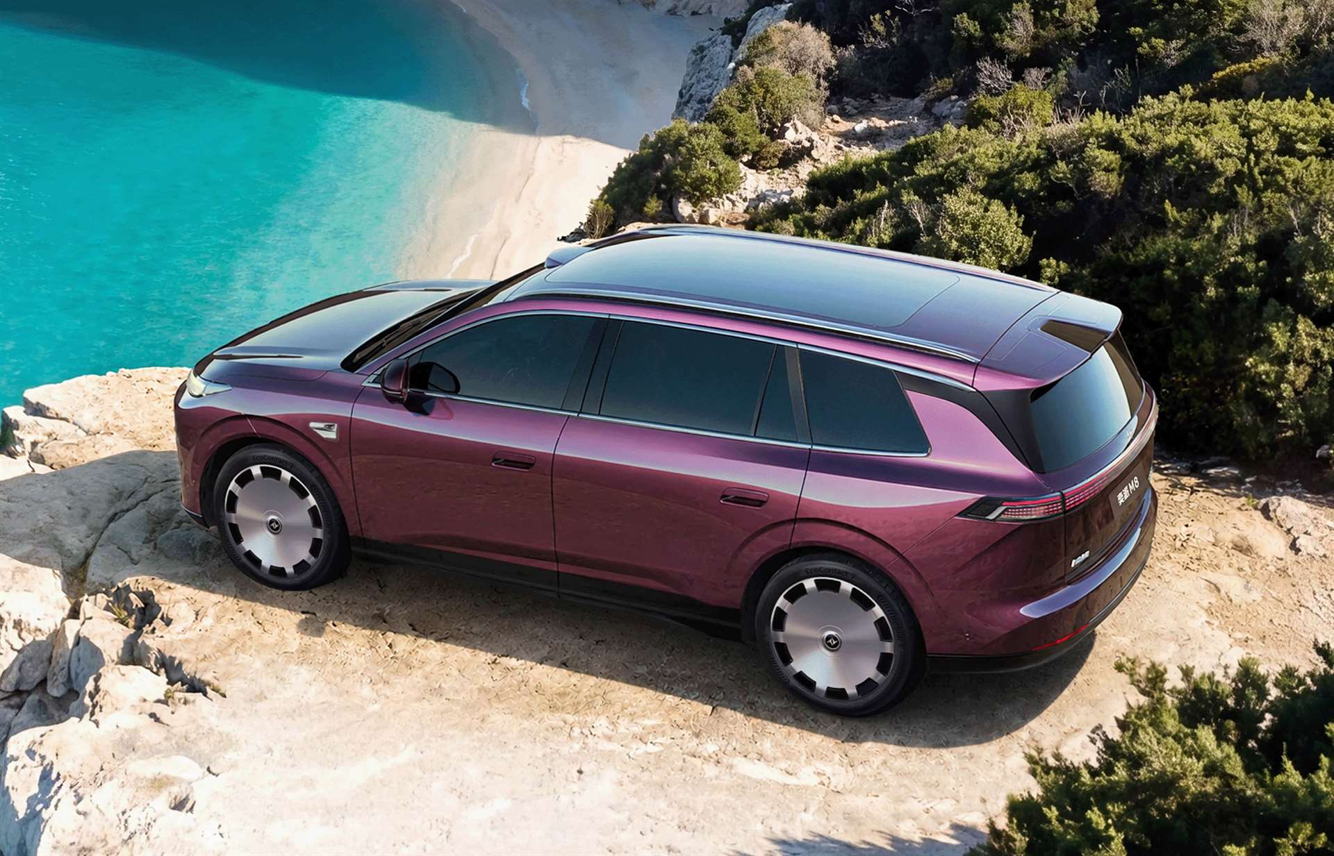 دونج فنج Yipai M8 الجديدة SUV فاخرة بستة مقاعد و تقنيات هواوي المتطورة 5 دونج فنج Yipai M8 الجديدة SUV فاخرة بستة مقاعد و تقنيات هواوي المتطورة - عرب اوتو هب
