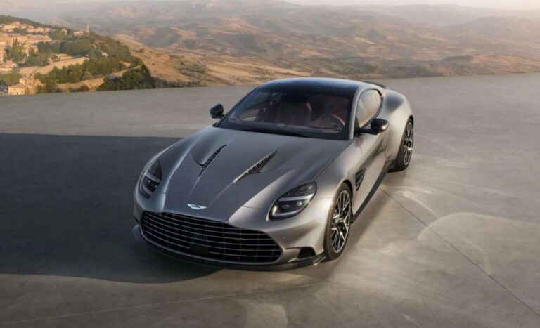 أستون مارتن 25 Vanquish تظهر رسميًا بإصدار محدود من 50 نسخة حول العالم للاحتفال بربع قرن من الأسطورة