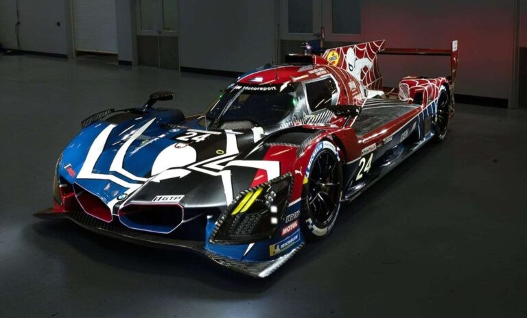 بي ام دبليو M Hybrid V8 تخطف الأنظار بطلاء سبايدر مان قبل سباق IMSA