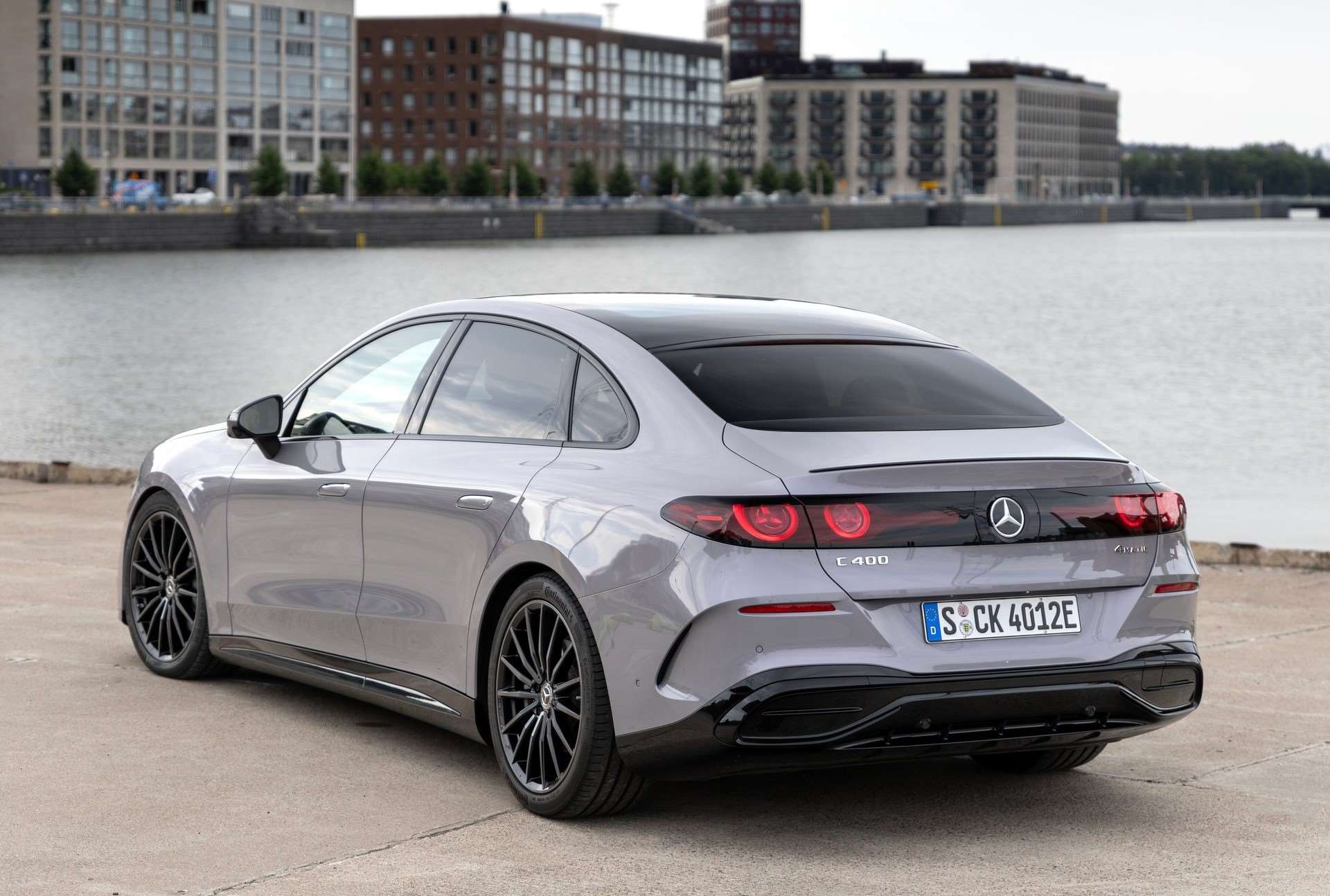 مرسيدس C-Class الكهربائية الجديدة كليًا 2027 تنطلق رسميًا بمدى يصل إلى 762 كم و تقنيات ثورية تعيد تعريف الفئة المتوسطة 2 مرسيدس C-Class الكهربائية الجديدة كليًا 2027 تنطلق رسميًا بمدى يصل إلى 762 كم و تقنيات ثورية تعيد تعريف الفئة المتوسطة - عرب اوتو هب
