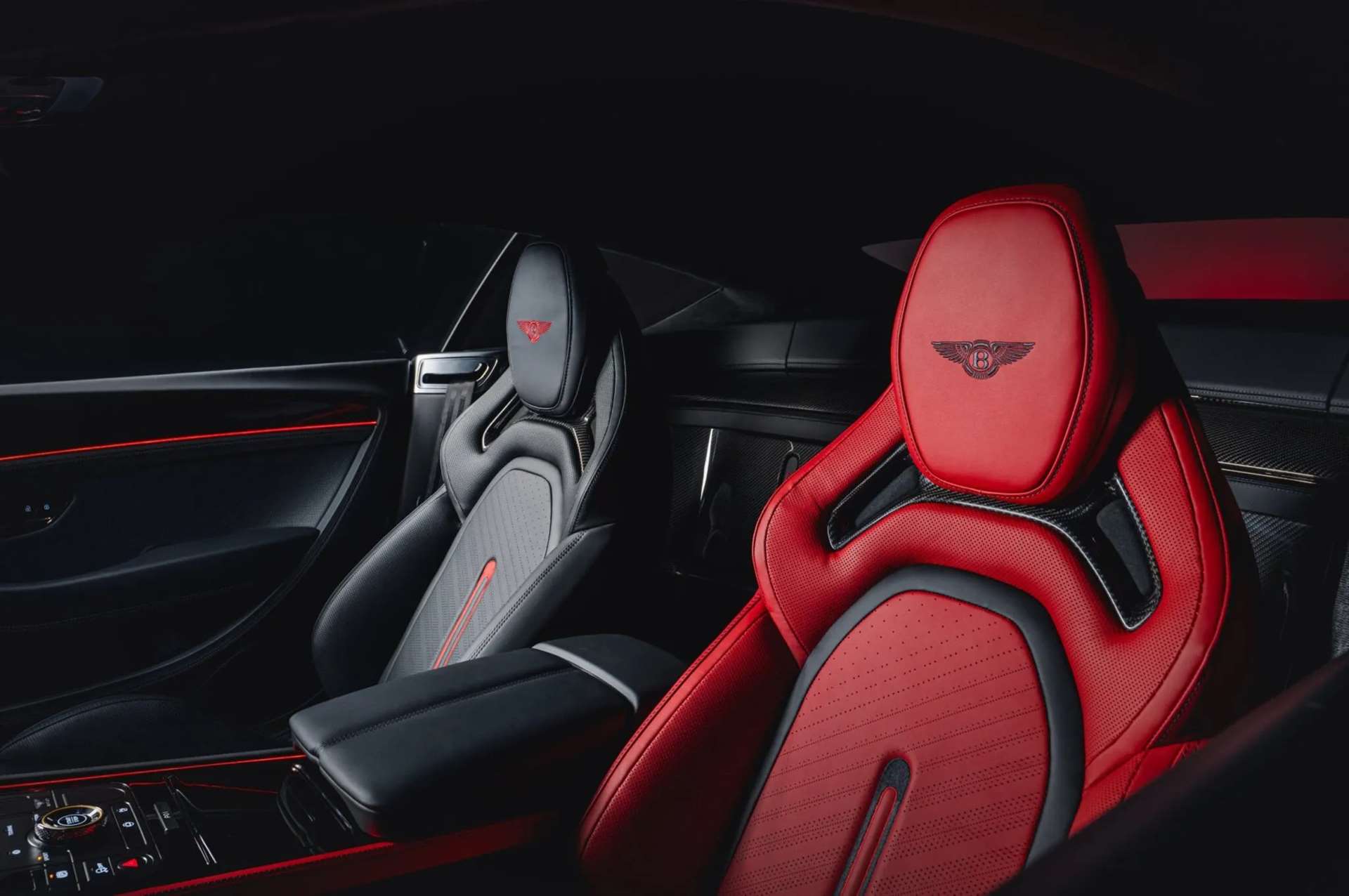 بنتلي Supersports بطلاء ثوري مستوحى من مانصوري بتصميم غير مسبوق من مولينر 4 بنتلي Supersports بطلاء ثوري مستوحى من مانصوري بتصميم غير مسبوق من مولينر - عرب اوتو هب