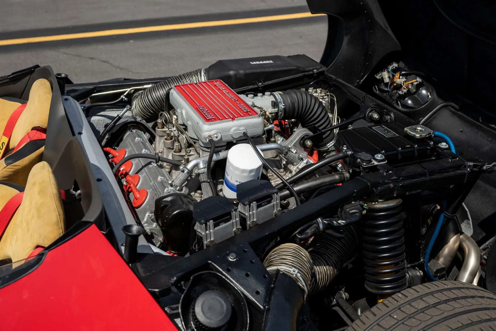 فيراري كونسيسو 1993 السيارة التي لن تصدق أنها فيراري بوزن أخف من مازدا MX-5 و تعود إلى دائرة الأضواء 6 فيراري كونسيسو 1993 السيارة التي لن تصدق أنها فيراري بوزن أخف من مازدا MX-5 و تعود إلى دائرة الأضواء - عرب اوتو هب
