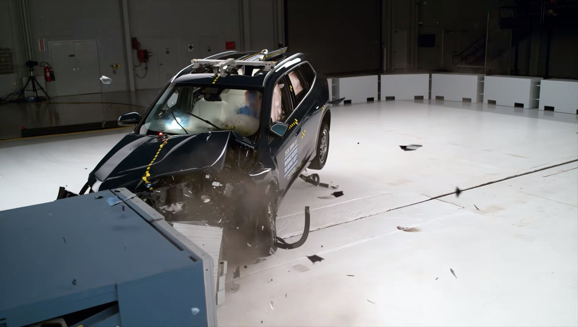 بي إم دبليو X1 موديل 2026 تحصد أعلى تصنيف سلامة Top Safety Pick+ رغم بعض الملاحظات 2 بي إم دبليو X1 موديل 2026 تحصد أعلى تصنيف سلامة Top Safety Pick+ رغم بعض الملاحظات - عرب اوتو هب