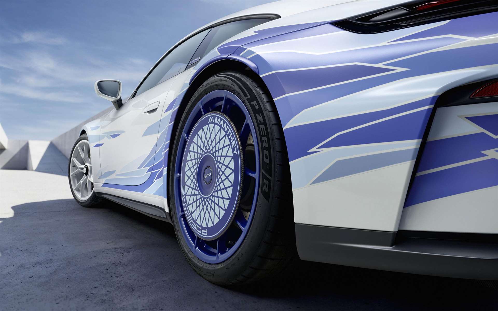 بورشه 911 GT3 Artisan Edition نسخة فريدة مخصصة لليابان تدمج بين الفخامة الألمانية و روح الحرف اليابانية 4 بورشه 911 GT3 Artisan Edition نسخة فريدة مخصصة لليابان تدمج بين الفخامة الألمانية و روح الحرف اليابانية - عرب اوتو هب