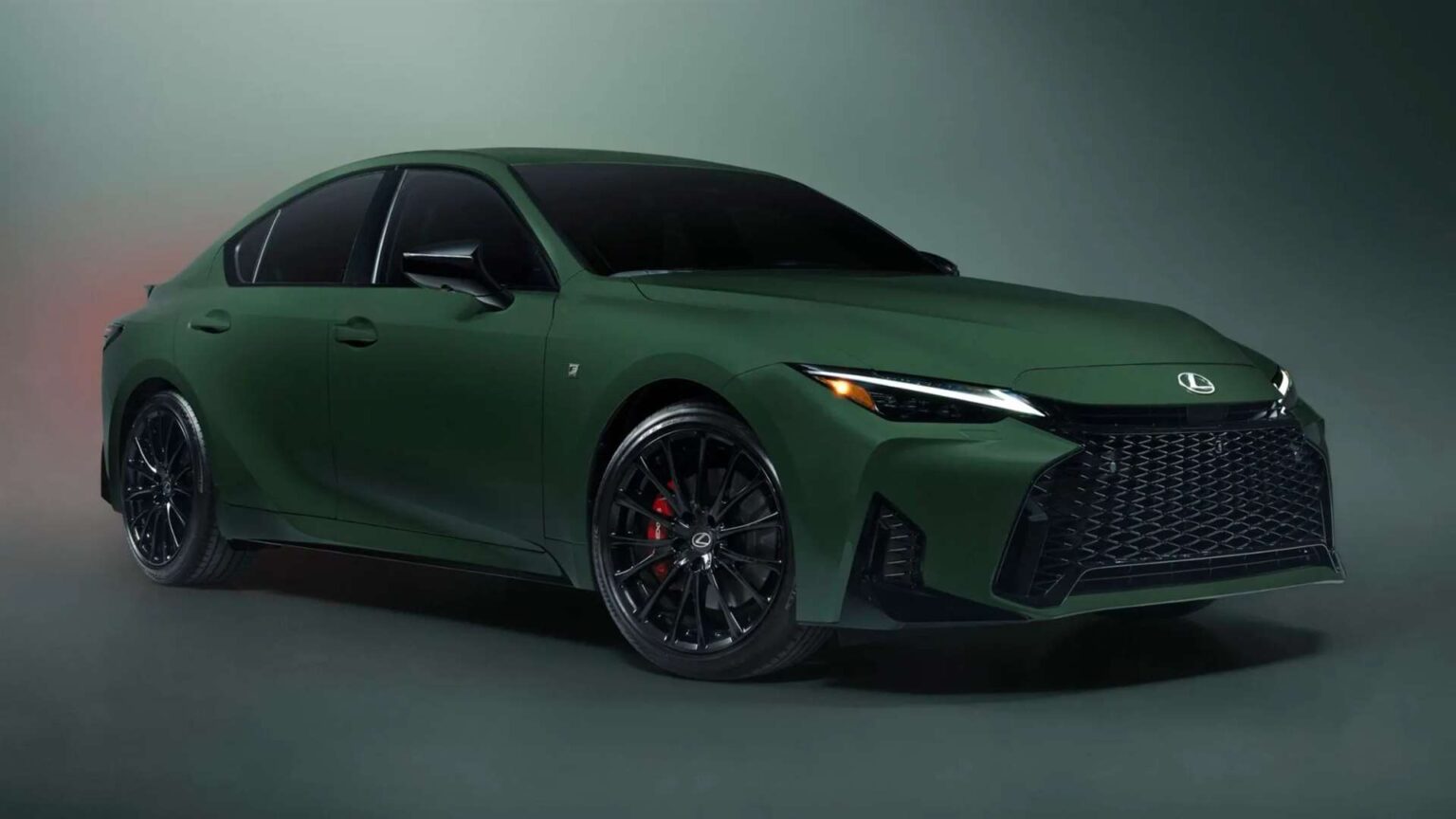 لكزس IS 350 موديل 2027 سيدان رياضية بمحرك V6 طبيعي التنفس بإصدار أخضر نادر - عرب اوتو هب