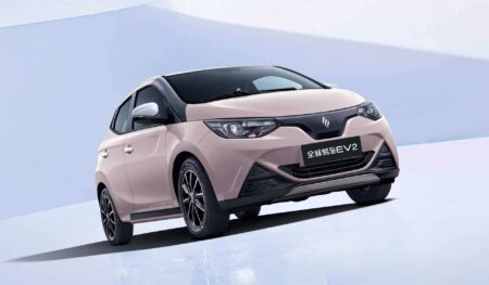 جي ام اي في EV2 الكهربائية لعام 2027 بسعر يبدأ من 6.25 الف دولار تناسب الحركة داخل المدينة - عرب اوتو هب