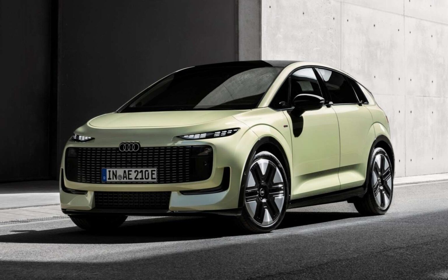 أودي A2 e-tron لعام 2027 تعيد الاسم الشهير إلى عصر السيارات الكهربائية بمدى يصل إلى 646 كم - عرب اوتو هب