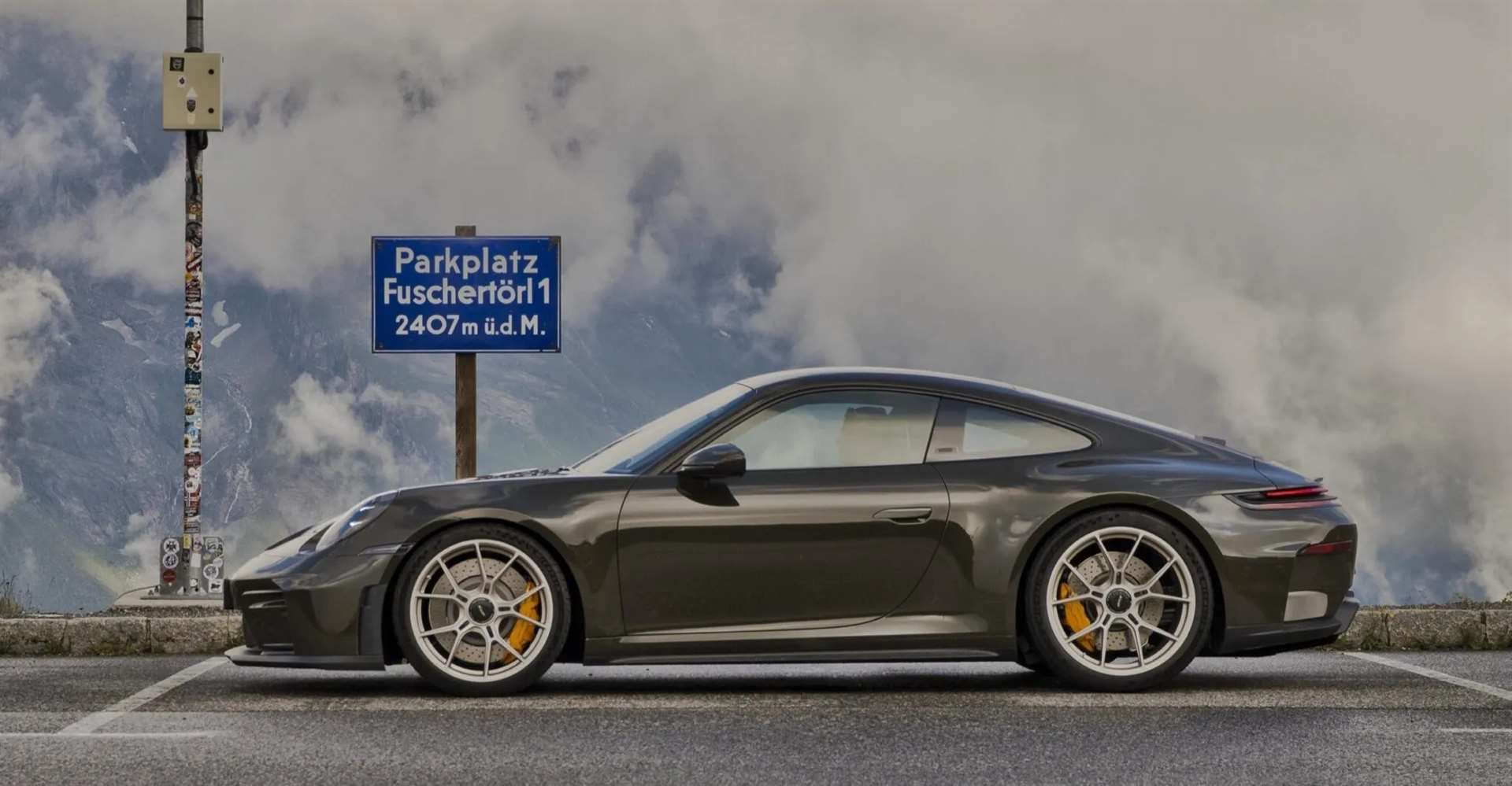بورشه 911 GT3 Bergsport احتفال خاص بالطرق الجبلية و روح القيادة اليدوية 3 بورشه 911 GT3 Bergsport احتفال خاص بالطرق الجبلية و روح القيادة اليدوية - عرب اوتو هب