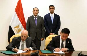 مصر تبدأ تصنيع بطاريات السيارات الكهربائية بالشراكة مع CATL باستثمارات تتجاوز 2 مليار جنيه - عرب اوتو هب