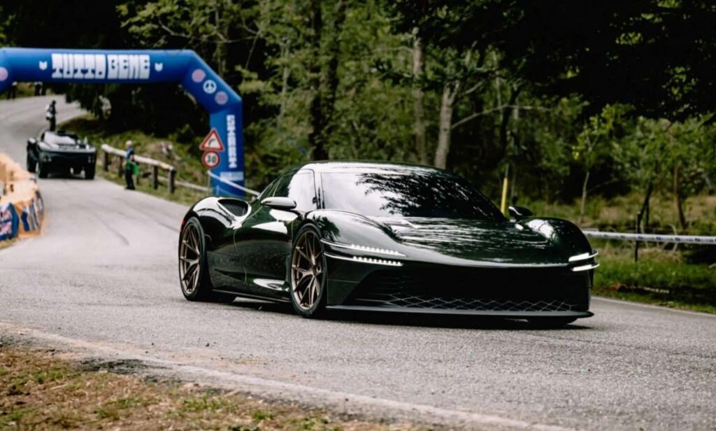 جينيسيس ماجما GT الاختبارية تقترب من الإنتاج بمحرك V8 وسطي مستمد من سيارة سباقات التحمل - عرب اوتو هب