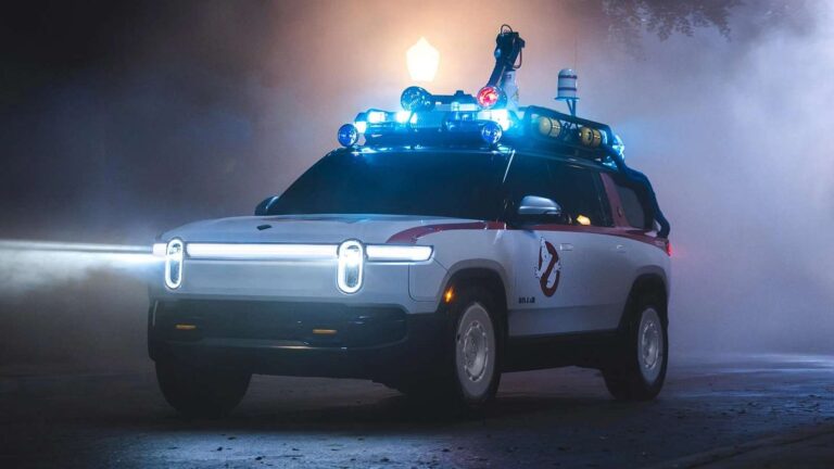 ريفيان Ecto-R1 تجمع السيارات الكهربائية و أجواء صائدي الأشباح في تجربة استثنائية