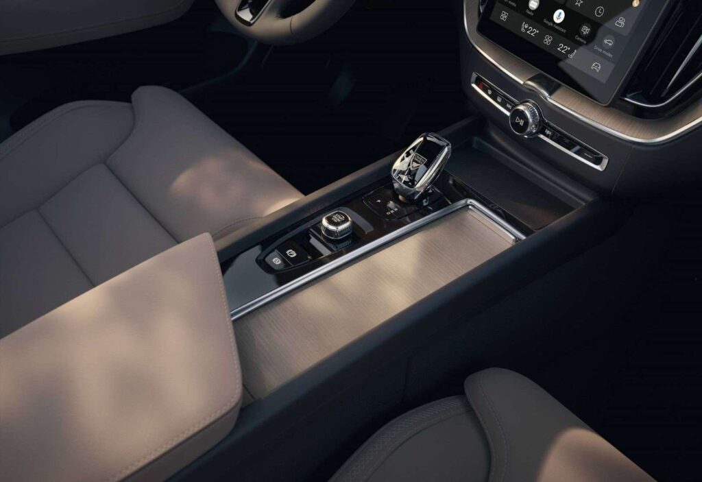 فولفو XC60