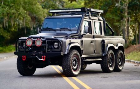 لاند روفر ديفندر الكلاسيكية 6x6 بقوة 700 حصان و بسعر يقترب من 300 ألف دولار - عرب اوتو هب