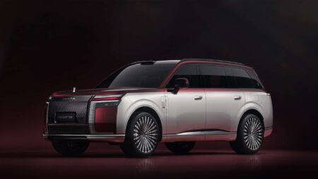 أفاتر T09 الاختبارية الجديدة تكشف عن SUV فاخرة بستة مقاعد بقوة تتجاوز 1000 حصان و تقنيات هواوي المتطورة - عرب اوتو هب