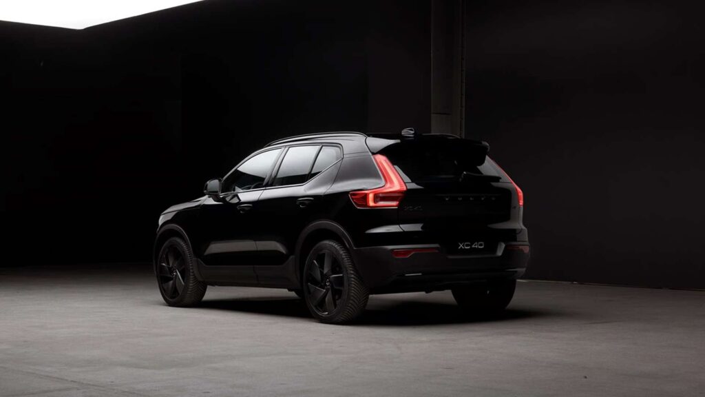فولفو XC40