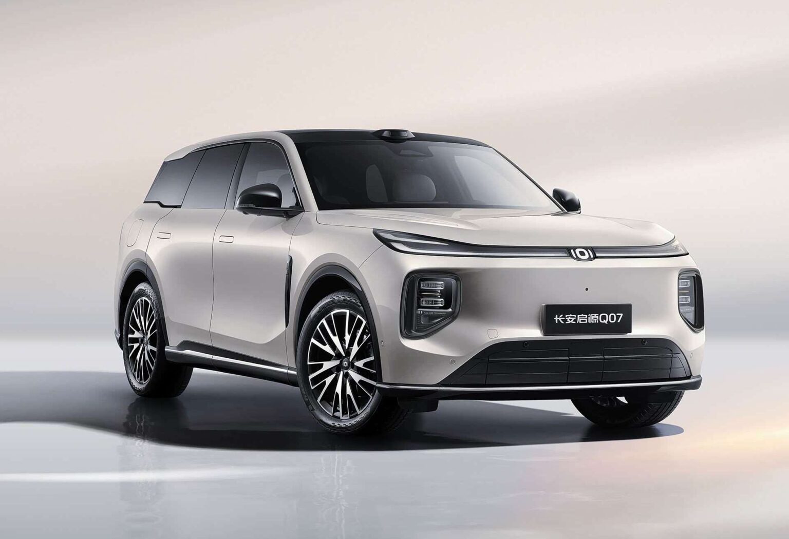شانجان نيفو Q07 الجديدة SUV هجينة بمدى 1400 كم و تقنيات ذكية تشعل المنافسة - عرب اوتو هب